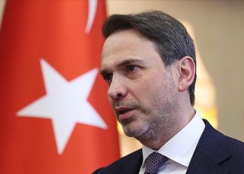 Bakan Bayraktar’dan Paris’te enerji diplomasisi