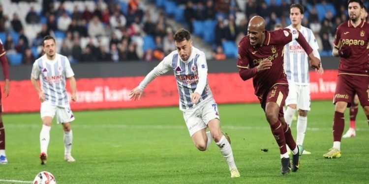 Trabzonspor kupada 3 puanı 3 golle aldı