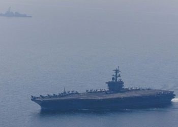 İran, Abraham Lincoln Uçak Gemisi’ni hedef aldı